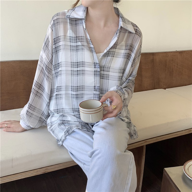 Tiếng kêu cứu thất thanh từ những pha diện áo xuyên thấu mà lộ cả phụ tùng-7