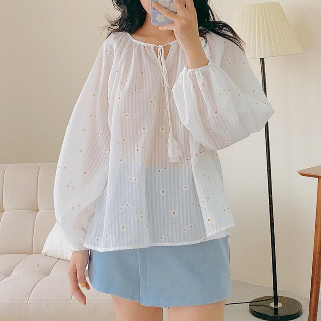 Tiếng kêu cứu thất thanh từ những pha diện áo xuyên thấu mà lộ cả phụ tùng-15