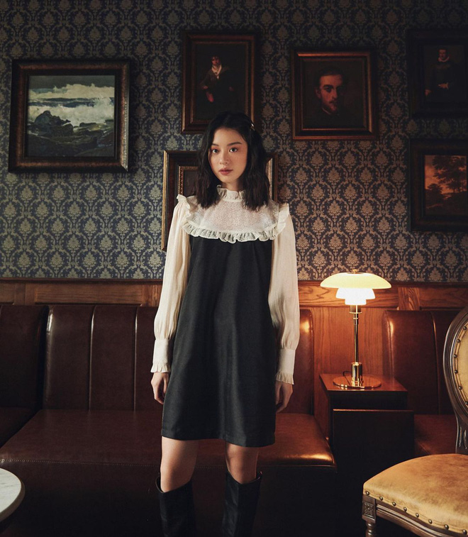 Tiếng kêu cứu thất thanh từ những pha diện áo xuyên thấu mà lộ cả phụ tùng-22