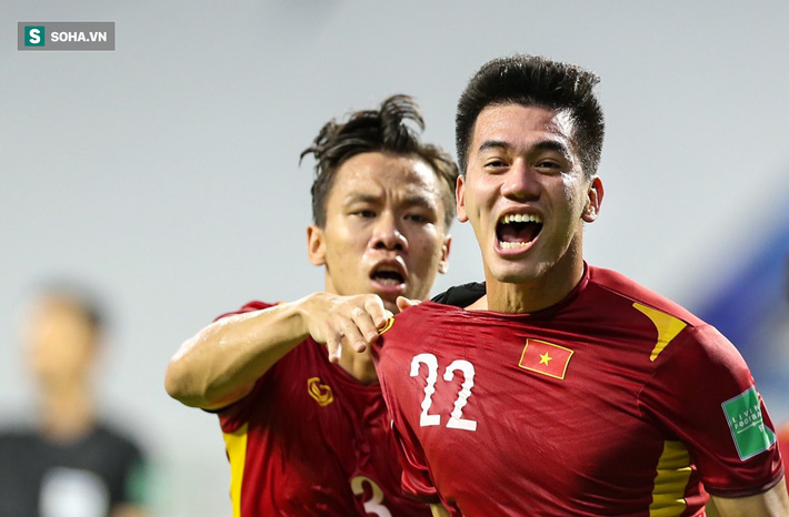 Văn Hậu từ người hùng thành tội đồ, Việt Nam chiến thắng đầy cảm xúc-1