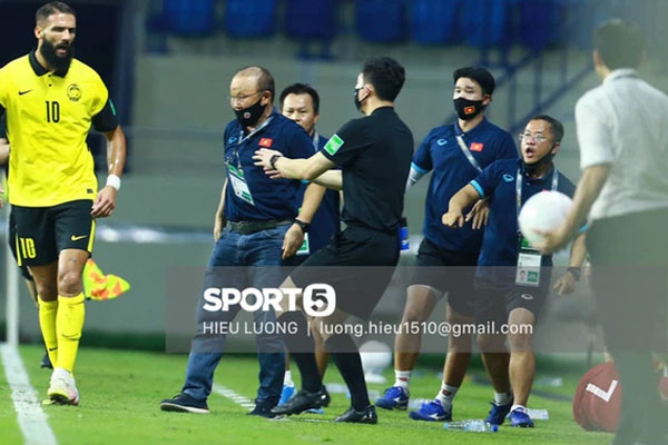 Quế Ngọc Hải: Cầu thủ Malaysia gây áp lực khi tôi đá penalty nhưng tôi bỏ ngoài tai-3