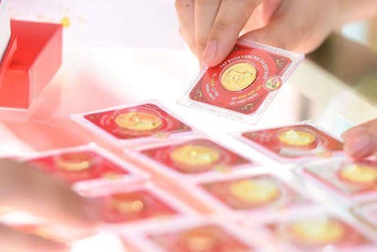 Giá vàng hôm nay 12/6: Lấy đà tăng giá trở lại