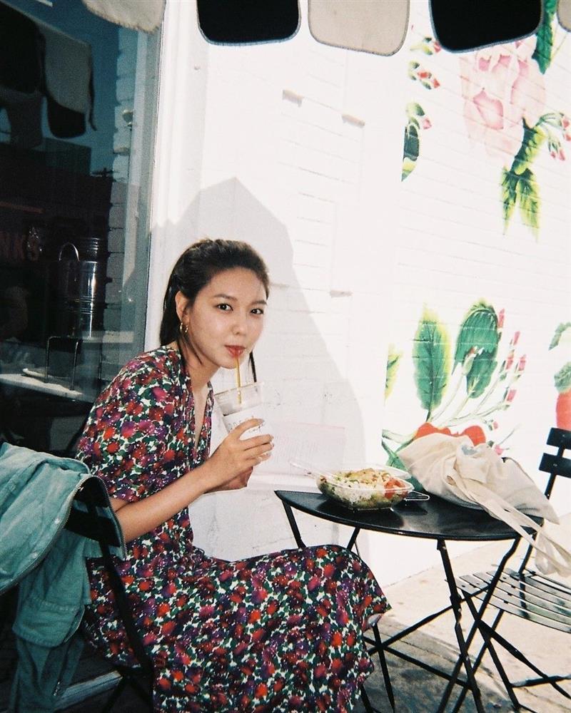 Mỹ nhân SNSD diện váy đẹp mê theo style Pháp, hội chị em 30+ lại có thêm nhiều ý tưởng mặc đẹp-12