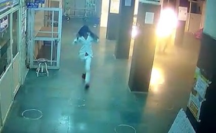 Bệnh nhân bị thiêu sống trong bệnh viện ở Ấn Độ-1