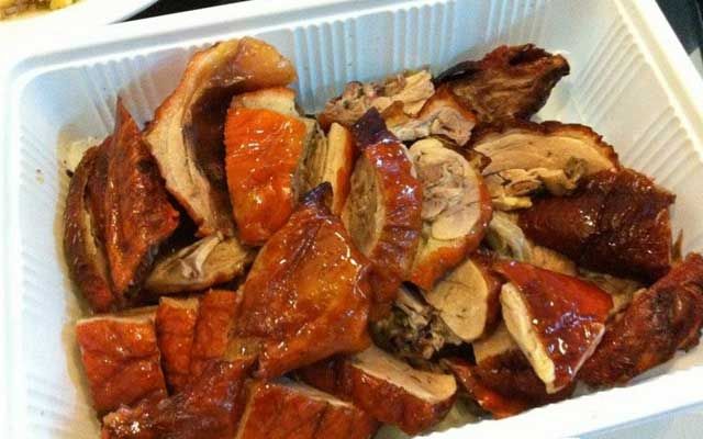 Vợ bầu 3 tháng mệt mỏi, chồng bắt đi chợ mua đồ nhậu xem bóng đá và những lời lạnh lùng khiến tất cả bức xúc!-2