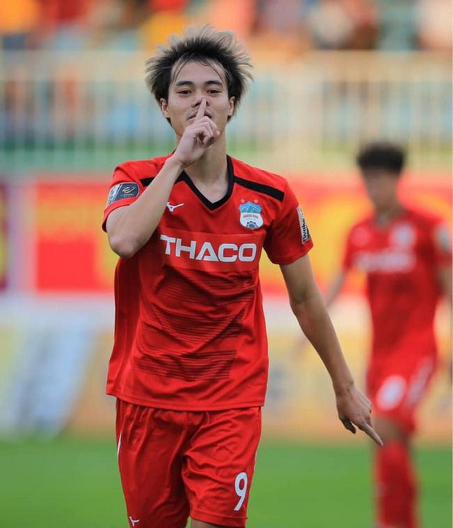 Bình luận trêu Văn Toàn vấp cỏ mà ngã được Penalty, Trọng Đại bị dân mạng chỉ trích phải lên tiếng xin lỗi-8