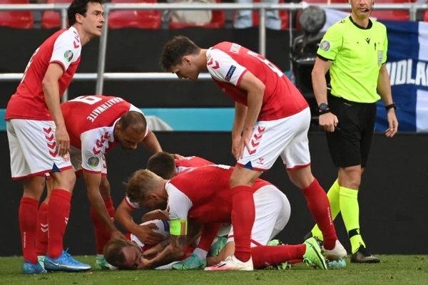 Quy trình cấp cứu chuyên nghiệp giúp Eriksen chiến thắng tử thần-6