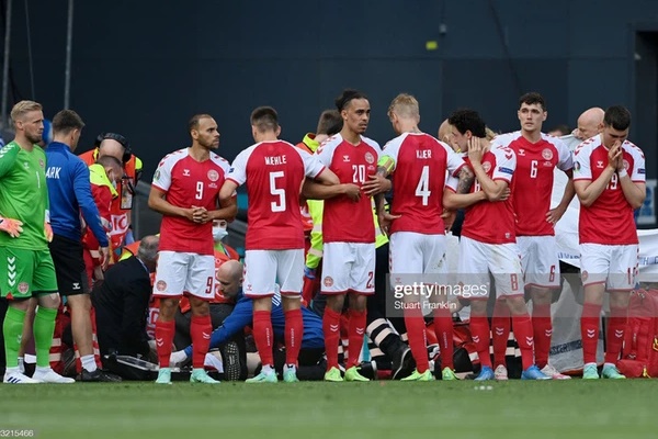 Quy trình cấp cứu chuyên nghiệp giúp Eriksen chiến thắng tử thần-3