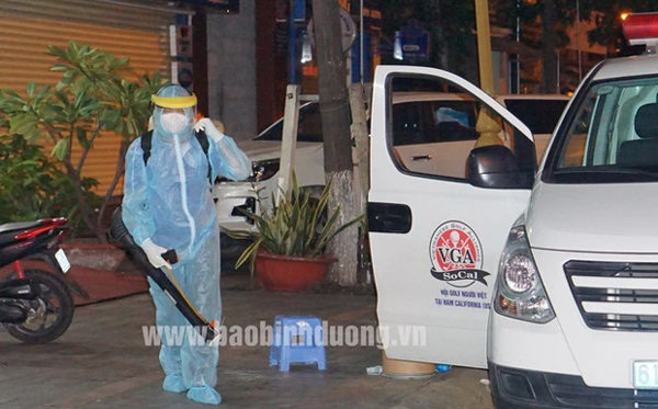 Nam thanh niên bán trà sữa ở quán Cô chủ nhỏ 3 dương tính SARS-CoV-2-1