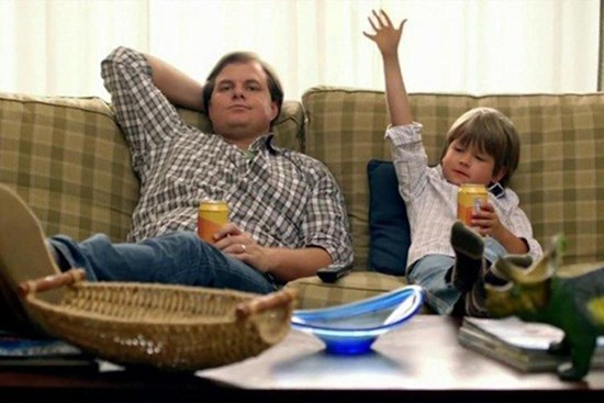 Những thói quen xấu thường ngày của cha mẹ sẽ ảnh hưởng lớn đến cuộc đời của con cái