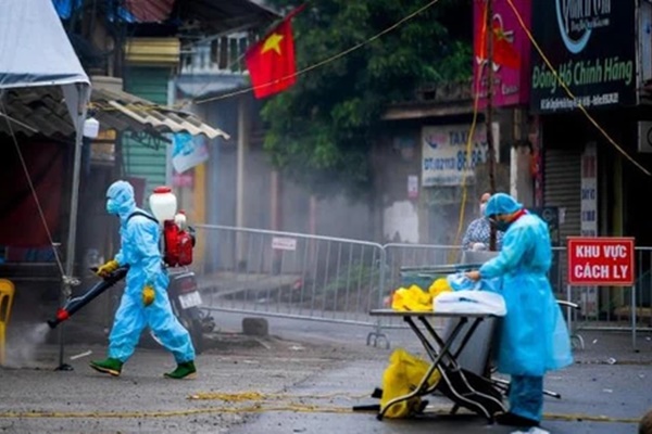 Thứ trưởng Bộ Y tế: Không đánh đồng tiêm đủ 2 liều vaccine với khả năng bảo vệ không mắc COVID-19-3