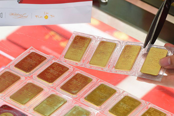 Giá vàng hôm nay 15/6: Biến động mạnh trước thời điểm quan trọng-2