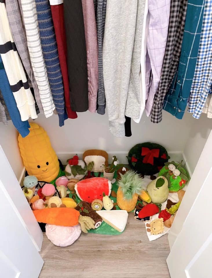 Bị bạn gái phát hiện vật lạ trong tủ quần áo, anh chàng bật khóc rồi cãi nhau thật căng, nhưng sau đó lại có hành động bất ngờ-2