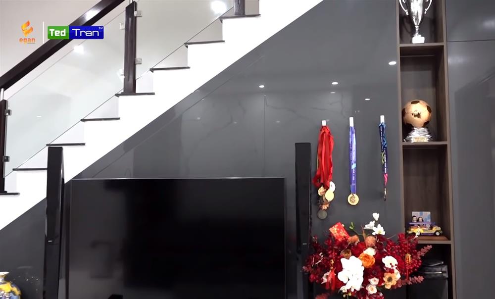 Hé lộ nhà mới đã hoàn thiện của Quế Ngọc Hải tại Vinh: Nội thất sang-xịn-mịn đều do bà xã chọn, riêng phòng xông hơi đã 200 triệu!-9