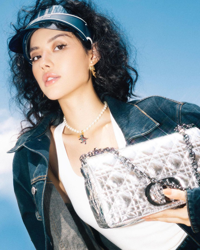 Để tóc xù mì đẹp nhất Vbiz chắc chắn là Khánh Linh!-7