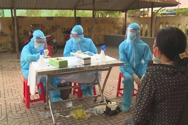 Hà Nội: Phát hiện 3 ca dương tính SARS-CoV-2, trong đó 2 ca ở Đông Anh, 1 ca ở Long Biên-2