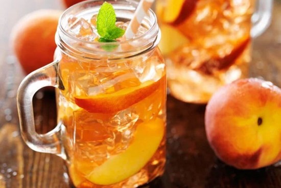 Trà đào chanh leo pha theo cách này cực thơm, mát lạnh ai cũng mê