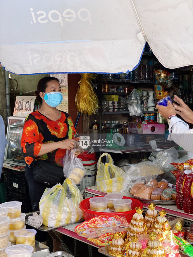 Hôm nay Tết Đoan Ngọ cả Sài Gòn đi chợ sớm: Cơm rượu - bánh tro chiếm hết spotlight-9