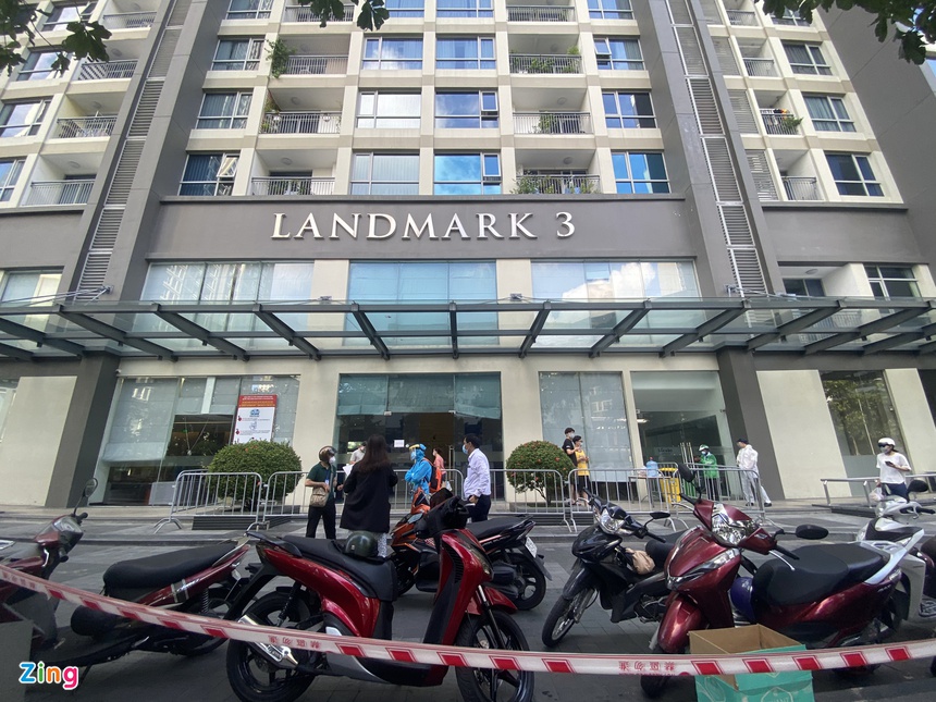 Phong tỏa tạm thời tòa Landmark 3 trong Vinhomes Central Park-2