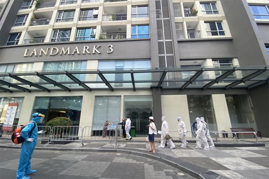 Phong tỏa tạm thời tòa Landmark 3 trong Vinhomes Central Park