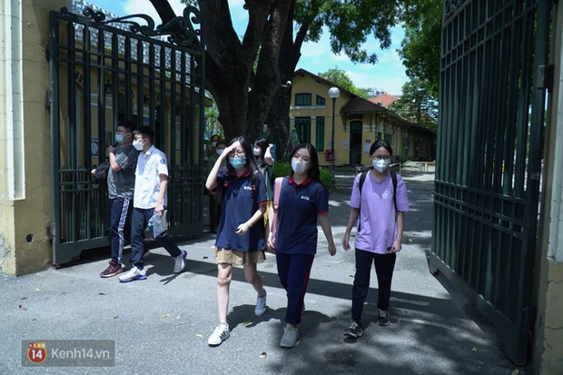 8.000 thí sinh thi vào các trường chuyên hot nhất Hà Nội: Đề siêu hay và khó-7