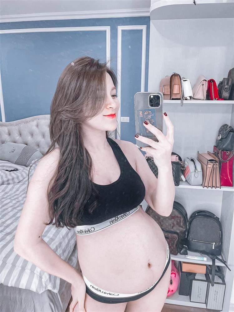 Nữ diễn viên Hướng dương ngược nắng: Bầu xinh hết nấc, đẻ xong nhìn xuề xòa đúng chuẩn mẹ bỉm sữa-5