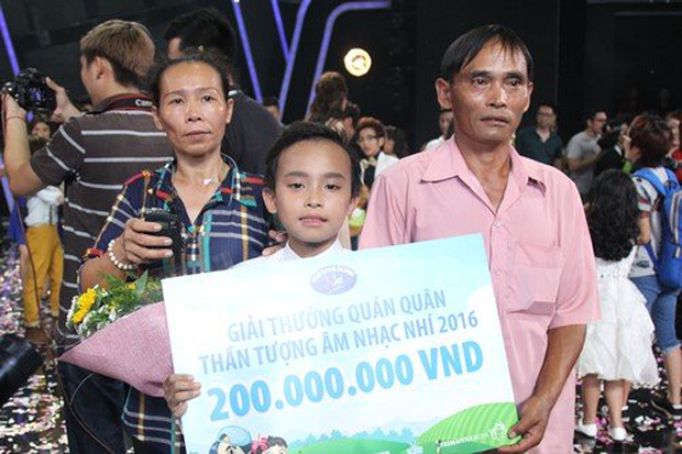 5 năm trước Phi Nhung - Hồ Văn Cường đều lên tiếng về tiền thưởng và cát-xê, gây tranh cãi vì khác 180 độ với hiện tại-2