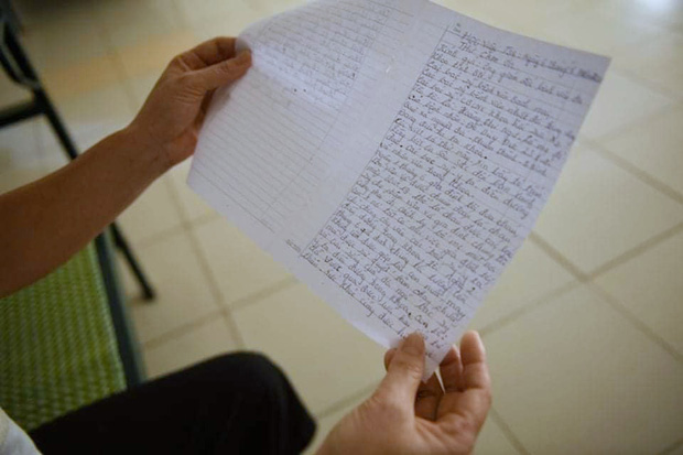 Mẹ của bệnh nhân Covid-19 nặng từng tiên lượng tử vong: Con chúng tôi đã được cứu sống rồi. Công ơn này chúng tôi xin ghi lòng tạc dạ-2