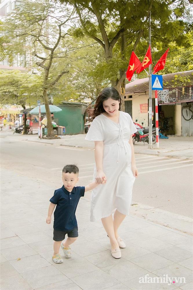 Chị Kính Hồng vác bụng bầu 8 tháng vẫn xinh xỉu, mách mẹ bầu cách ăn uống vào con để mẹ không béo-7