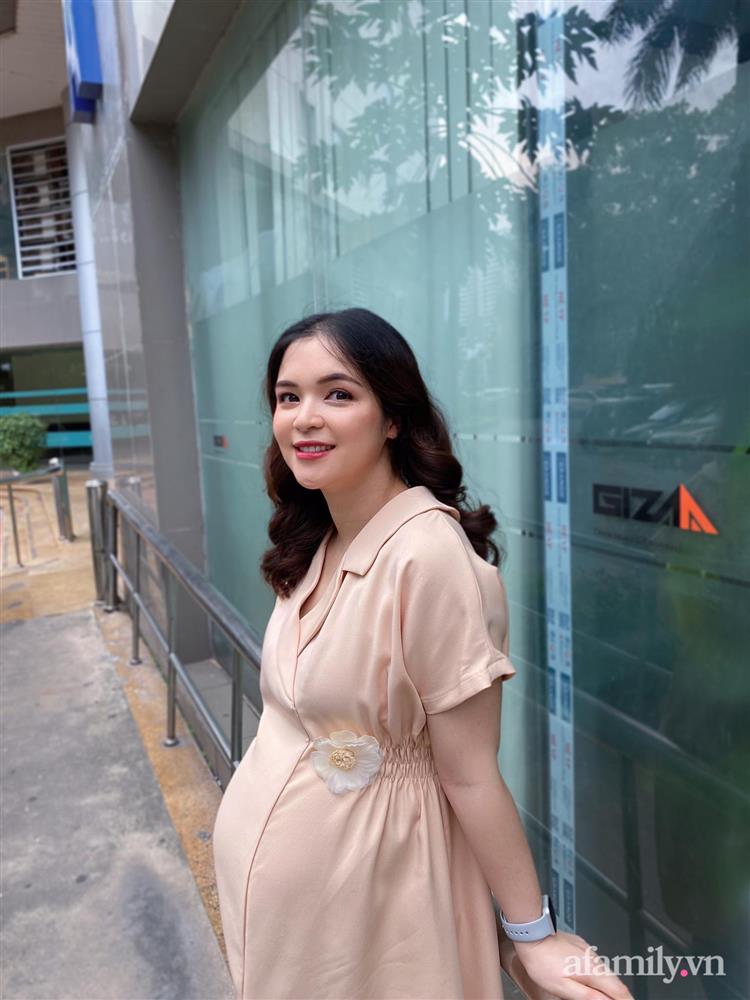 Chị Kính Hồng vác bụng bầu 8 tháng vẫn xinh xỉu, mách mẹ bầu cách ăn uống vào con để mẹ không béo-9