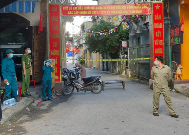 KHẨN: Tìm người đến những địa điểm liên quan cô gái trẻ làm nghề uốn tóc mắc Covid-19-1