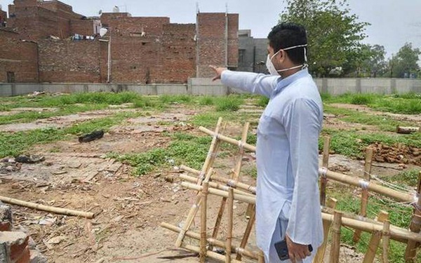 Người ta bỏ xác chết trước cửa, chẳng nói gì: Nhân viên lò hỏa táng Ấn Độ nhớ về những ngày kinh hoàng-2