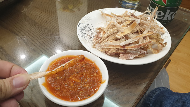 Tối nay Việt Nam gặp UAE, mách mọi người cách nướng mực siêu tốc: 3 phút xong, an toàn, thơm ngon hết sảy-6