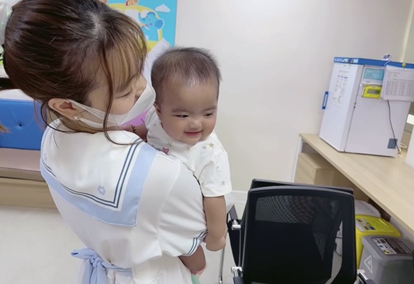 Mạc Văn Khoa hụt hẫng vì phản ứng phũ phàng của con gái cưng: Cười với cả thế giới, trừ bố!-5