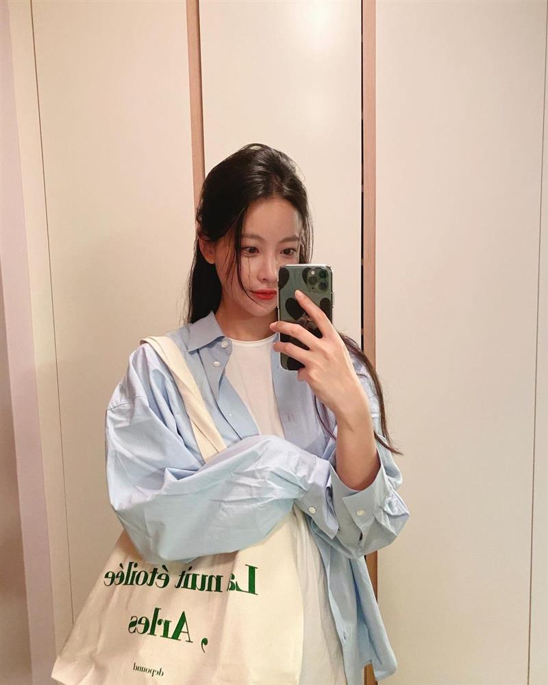 Mỹ nhân Hoa Du Ký đã 34 tuổi, nhưng style trẻ trung không thua gái đôi mươi nhờ diện toàn đồ basic-10