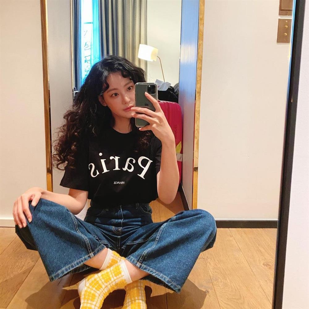 Mỹ nhân Hoa Du Ký đã 34 tuổi, nhưng style trẻ trung không thua gái đôi mươi nhờ diện toàn đồ basic-6