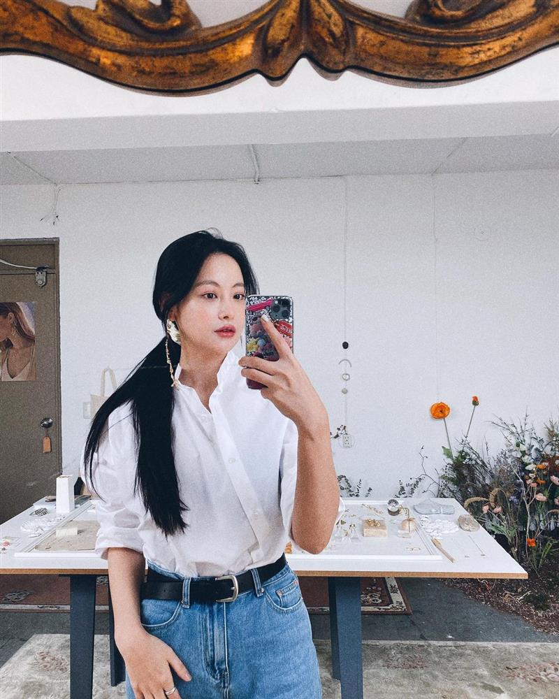 Mỹ nhân Hoa Du Ký đã 34 tuổi, nhưng style trẻ trung không thua gái đôi mươi nhờ diện toàn đồ basic-8