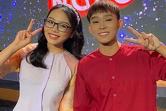 Hồ Văn Cường đứng cùng sân khấu với Phương Mỹ Chi, để lộ lý do vì sao ít show, không kiếm nhiều tiền như bạn?