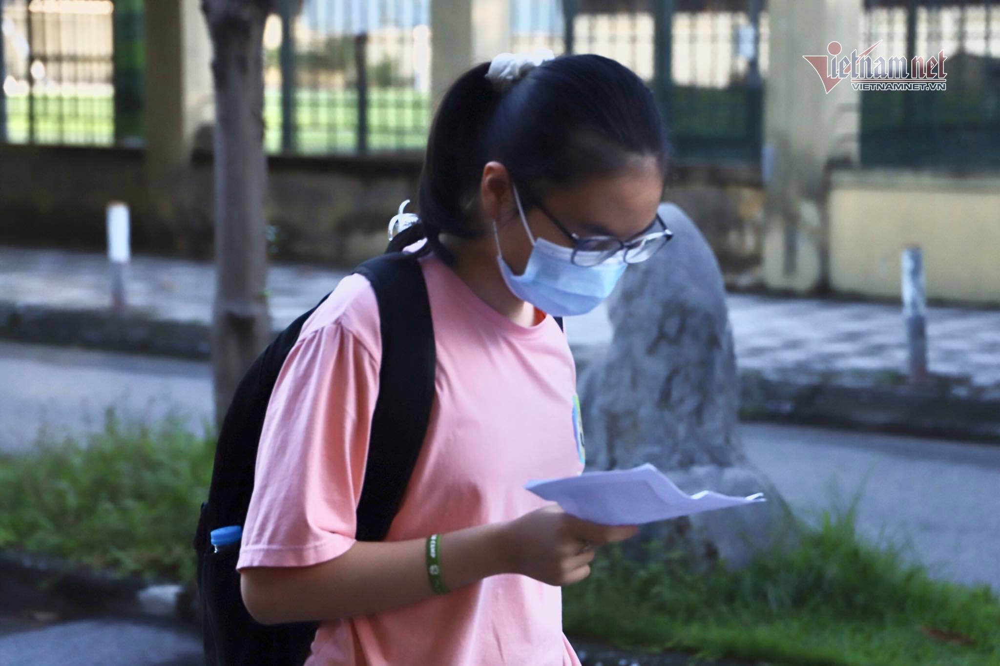 Gần 6.000 sĩ tử thi ngày thứ 4 vào lớp 10-10