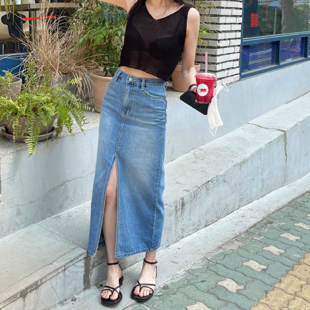 Chân váy có thêm chi tiết này thì nàng 1m55 trông như 1m65, cặp chân được kéo dài tít tắp-6