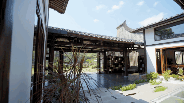 Đôi vợ chồng thạc sĩ bỏ việc về quê, cải tạo nhà cổ 700m2 thành không gian sống giữa thiên nhiên đẹp như tranh vẽ, con cái thoải mái chơi đùa: Ai xem cũng phải ao ước-6