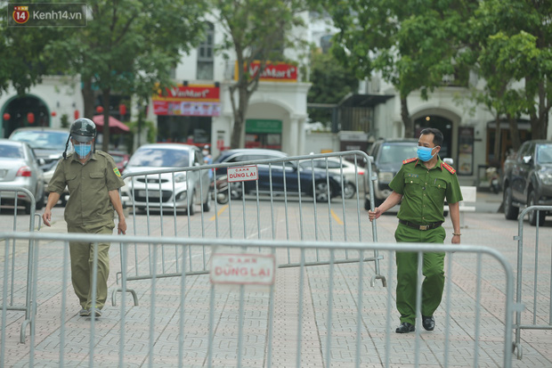 Hà Nội: Phong tỏa 1 tòa chung cư sau khi ghi nhận ca dương tính SARS-CoV-2-2