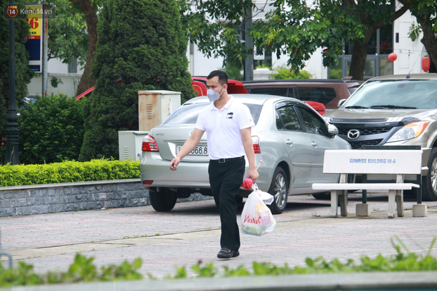 Hà Nội: Phong tỏa 1 tòa chung cư sau khi ghi nhận ca dương tính SARS-CoV-2-6