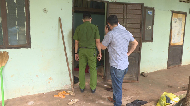 Bé trai 1 tuổi bò lổm ngổm ra cửa gào khóc, mọi người tá hỏa phát hiện người mẹ chết trong nhà-2