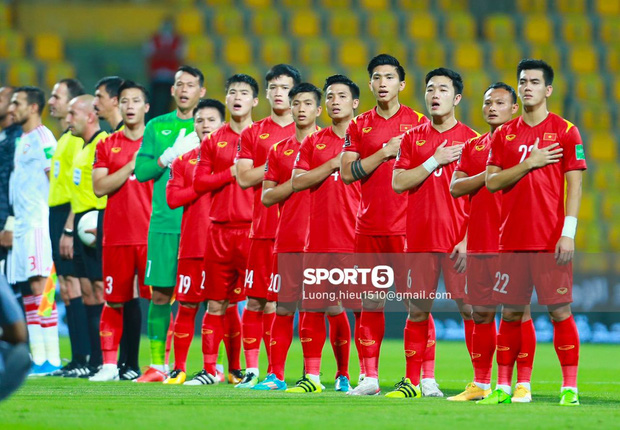 Đây là hình ảnh không có trên tivi vì 5 phút sự cố mất đường truyền trận Việt Nam - UAE làm dân tình sốt hết cả ruột!-1