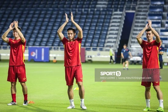 Chuyên cơ chở đội tuyển Việt Nam về TP.HCM sau khi kết thúc vòng loại thứ hai World Cup 2022