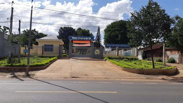 Thông tin mới về học sinh nghèo bị hiệu trưởng giữ học bạ-2