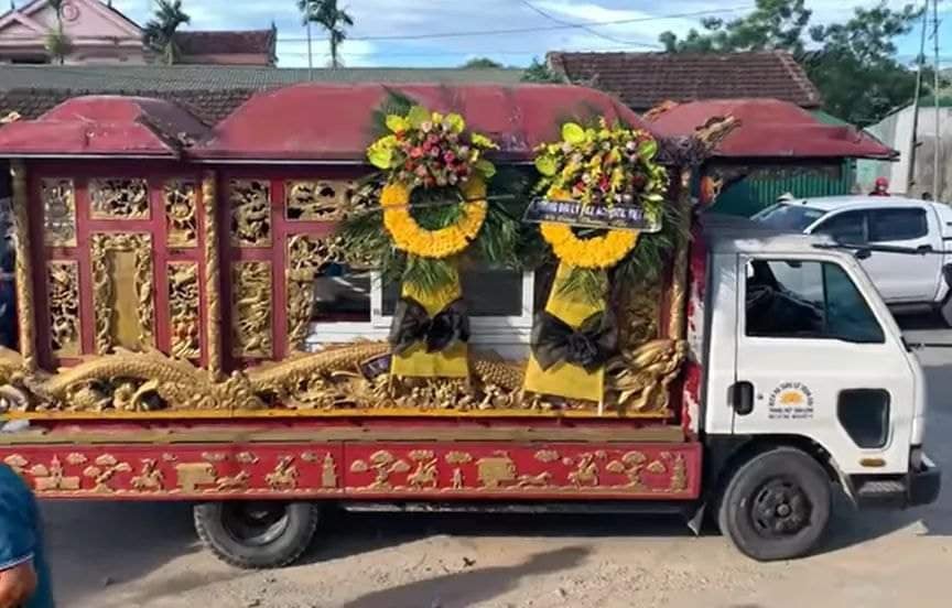 Vụ cháy phòng trà, cả gia đình thiệt mạng: Dự định đưa các con về thăm ông bà mãi dở dang, làng quê nghèo thê lương đại tang giữa mùa dịch-4