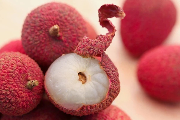 Hình ảnh bất ngờ khi soi quả vải dưới kính hiển vi và thời điểm trong ngày cần hạn chế ăn vải-5