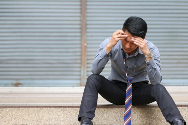 Lần đầu tới nhà bạn gái chơi, tôi không ngờ bị cô ấy chơi cho một vố đau điếng-1